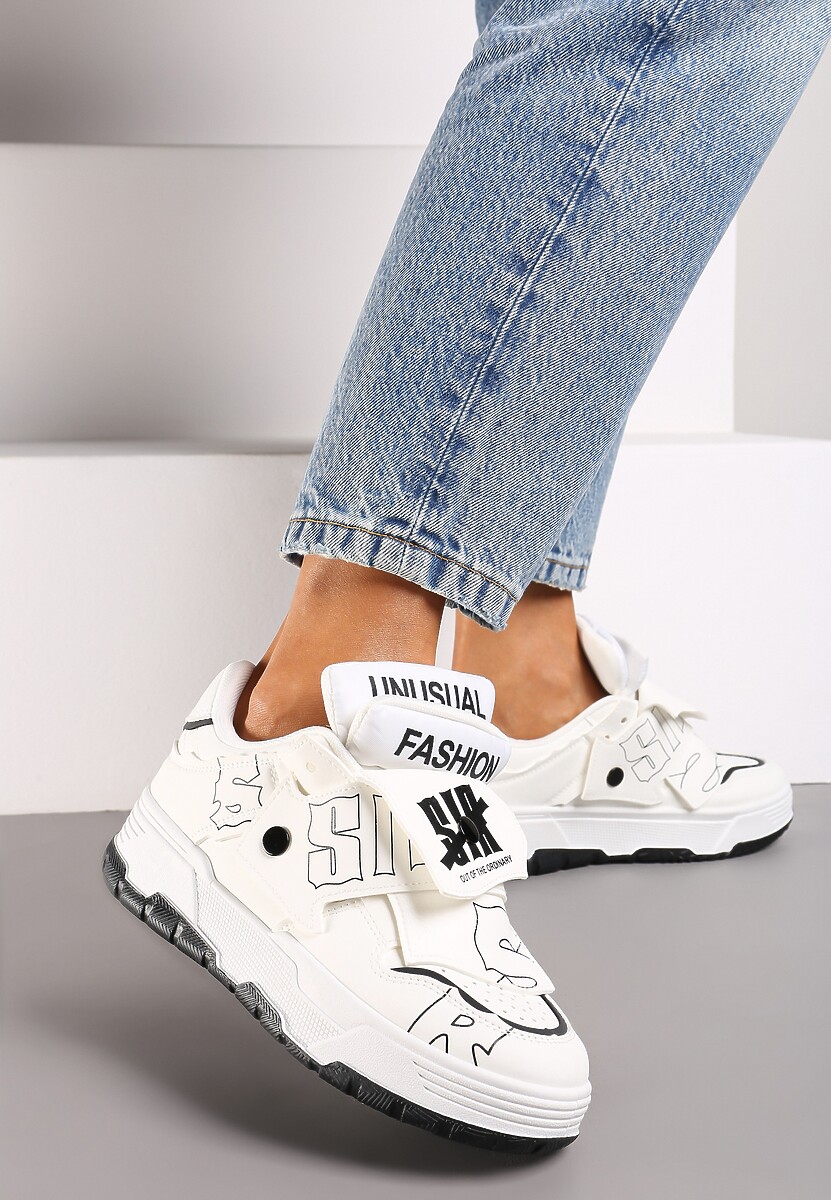 Czarne Sneakersy na Płaskiej Podeszwie Ozdobione Napisami Griefra