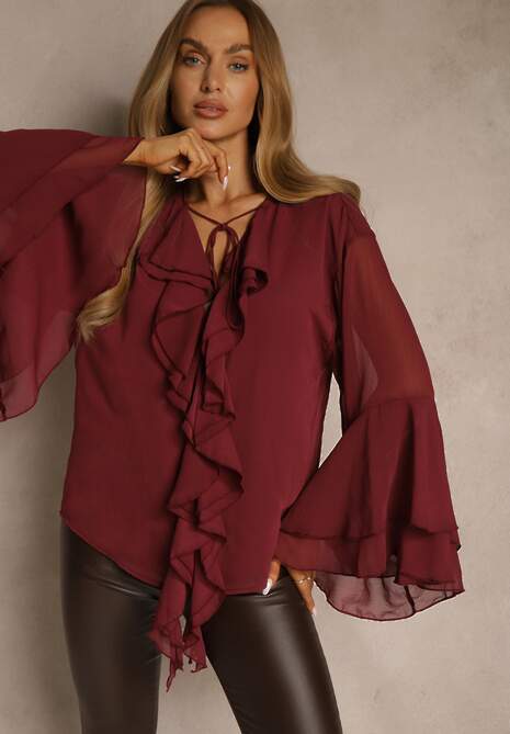 Bordowa Rustykalna Bluzka Zdobiona Falbankami i Wiązaniem przy Dekolcie Nerianna