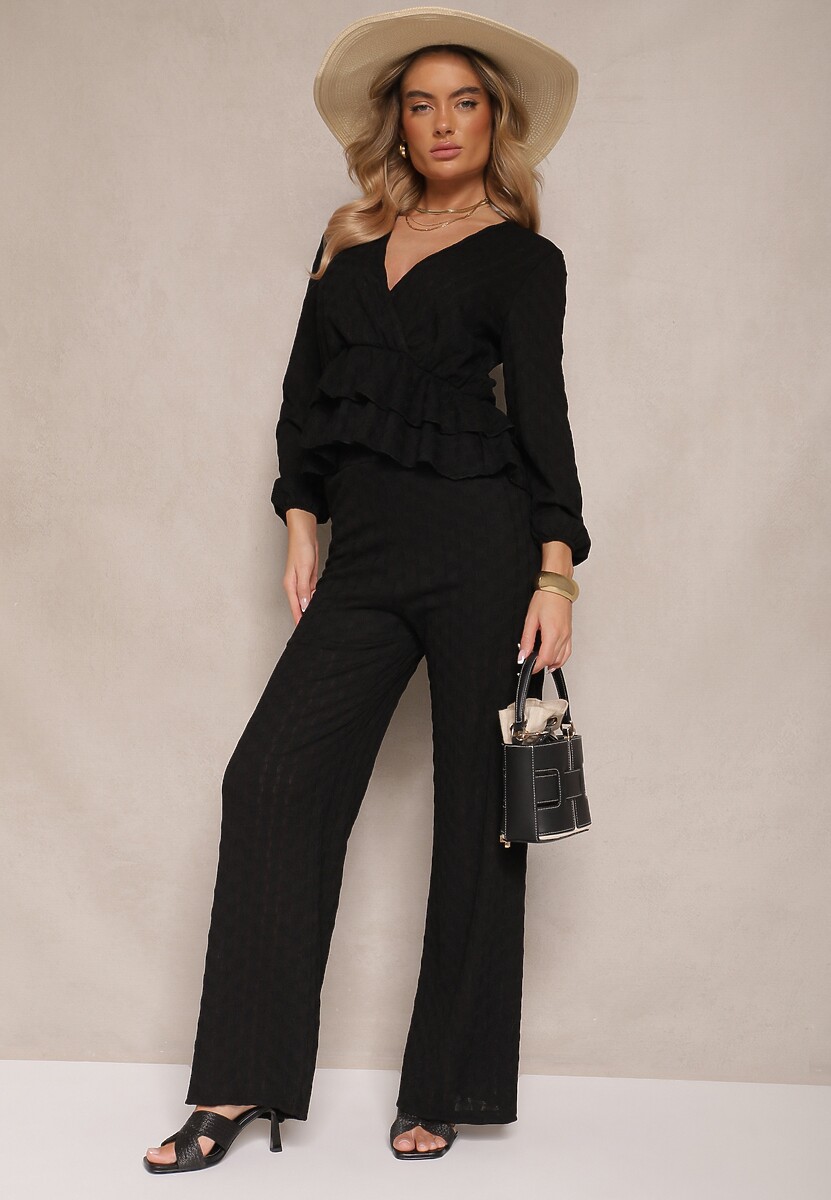 Czarny Komplet z Tłoczeniami Bluzka z Falbaną i Szerokie Spodnie Kilinne