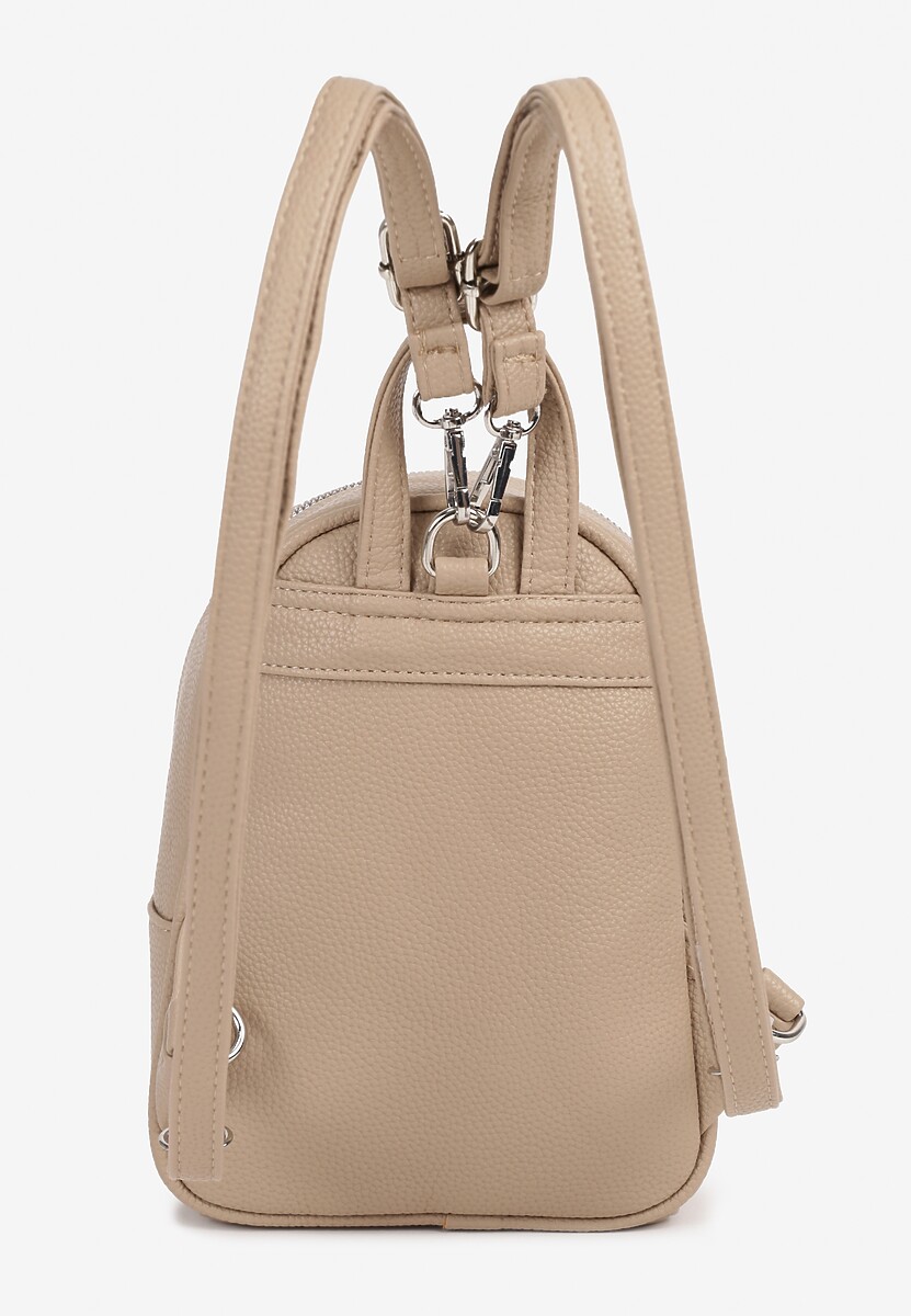 Jasnobeżowy Mały Plecak Zdobiony Metalowym Detalem Wyposażony w Dodatkową Kieszeń Savarosa