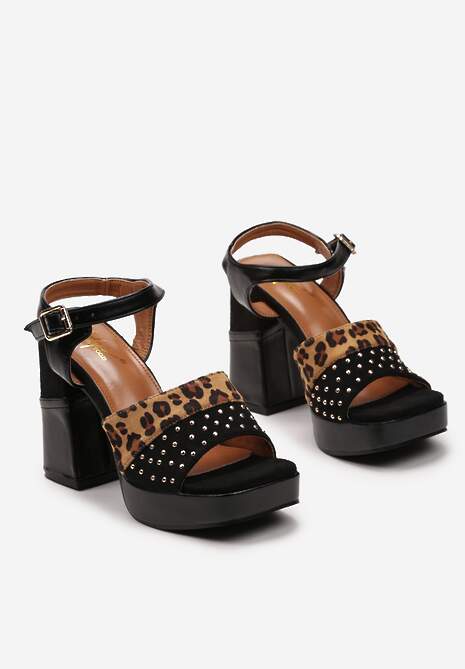 Czarne Sandały Zapinane wokół Kostki na Wysokim Słupku i Platformie z Nitami Trasiaga