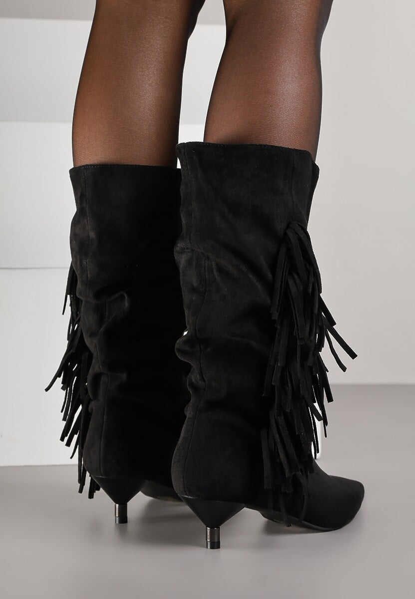 Czarne Botki na Kaczuszce Ozdobione Frędzlami i Marszczoną Cholewką Latolea