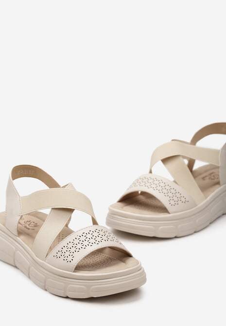 Beżowe Sandały z Ażurowym Paskiem na Niskiej Platformie Erviana