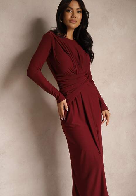 Bordowa Marszczona Sukienka o Dopasowanym Kroju z Długim Rękawem i Trenem Sennariel
