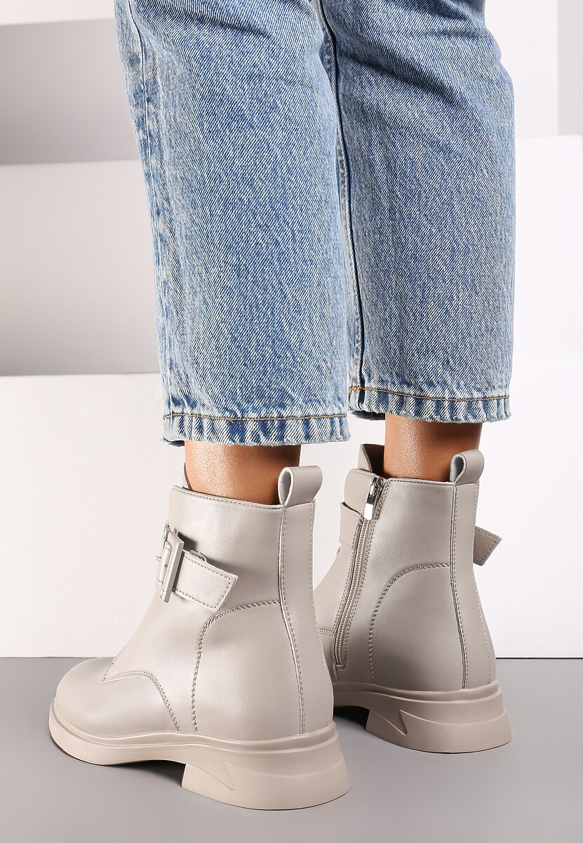 Beżowe Płaskie Botki Sztyblety Wykończone Klamrą z Regulacją Mivanella