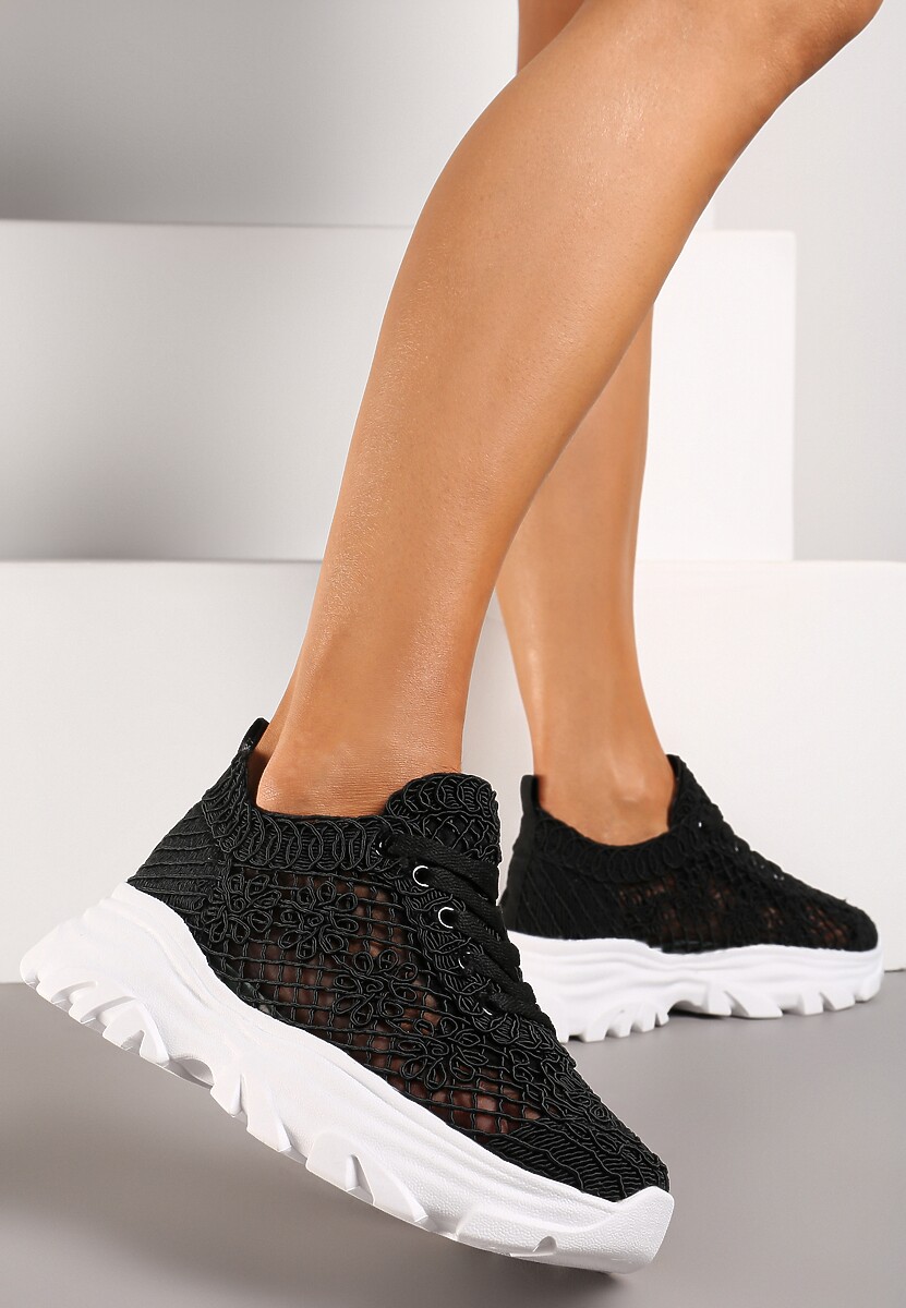 Czarne Ażurowe Sneakersy na Niskiej Platformie przed Kostkę Timane