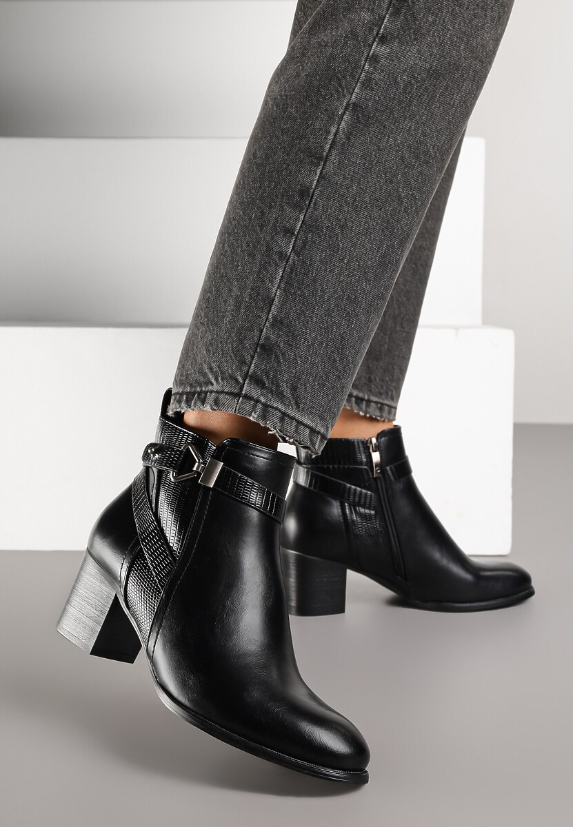 Bordowe Botki na Słupkowym Obcasie z Eleganckim Zdobieniem przy Cholewce Tulaneira