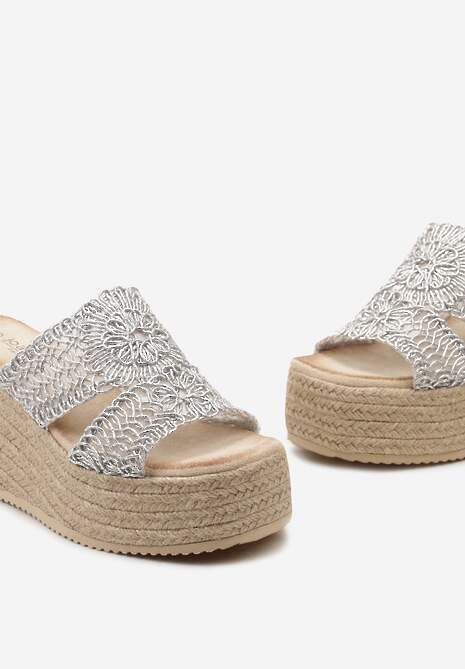 Srebrne Klapki na Plecionym Koturnie z Ozdobnymi Paskami Telestia