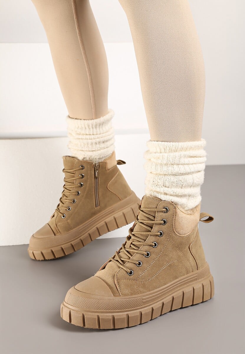 Ciemnobeżowe Sznurowane Botki Vices na Platformie Ozdobionej Tłoczeniem Savalirae