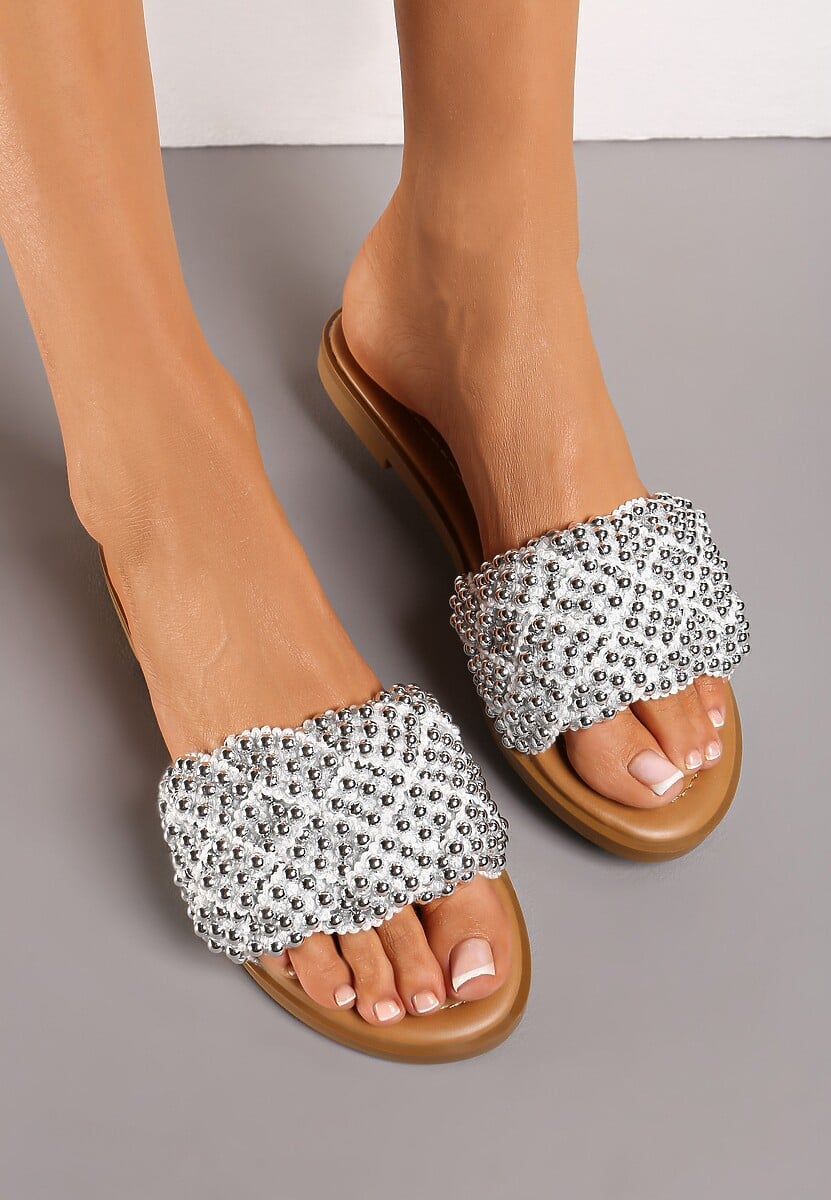 Czarne Płaskie Klapki z Elegancką Plecionką z Koralików Waldase