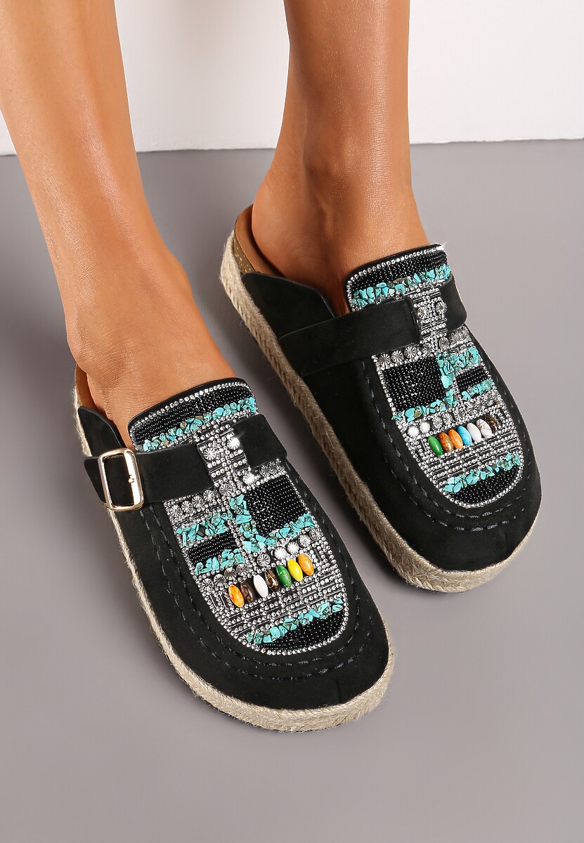 Czarne Klapki Oplecione Jutą z Cyrkoniami z Koralikami i Paskiem Opaque
