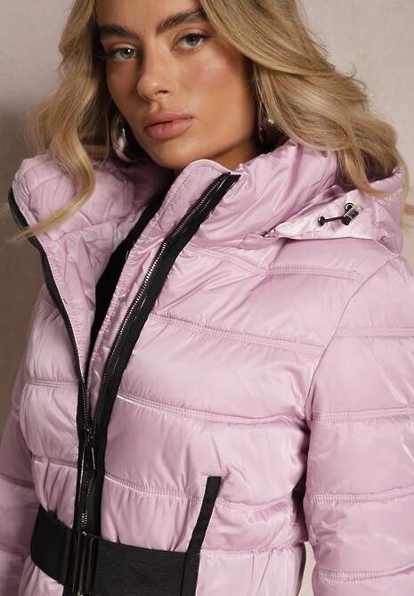 Fioletowa Kurtka Płaszcz z Poziomym Pikowaniem i Paskiem w Talii Nondra