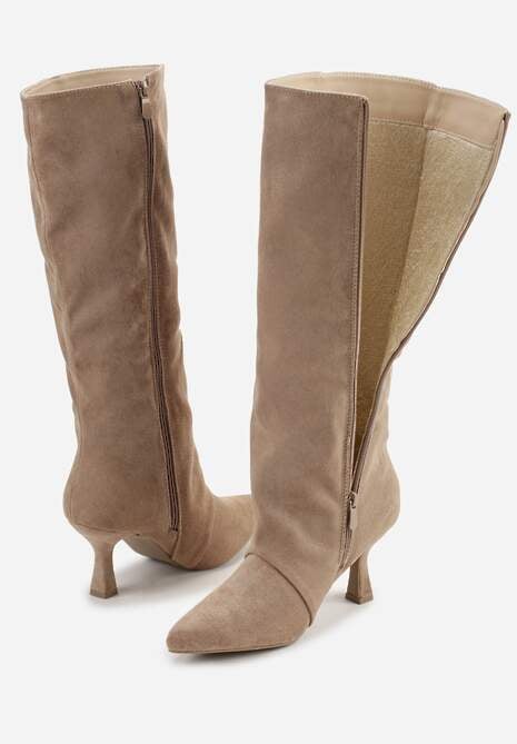 Ciemnobeżowe Kozaki z Imitacji Zamszu z Przeszywaną Cholewką i Obcasem Kaczuszka Anuvitte