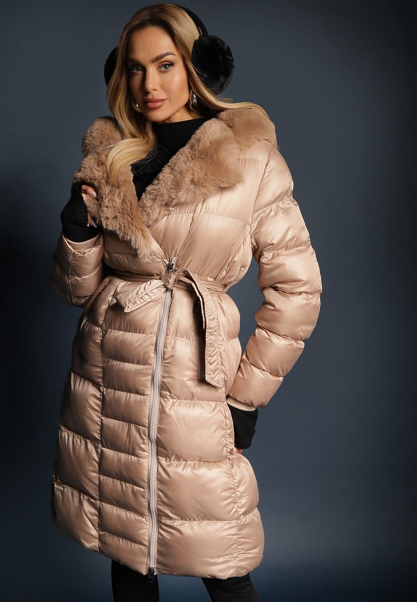 Beżowa Pikowana Kurtka Płaszcz za Kolano z Wiązanym Paskiem i Futerkiem Vivenda