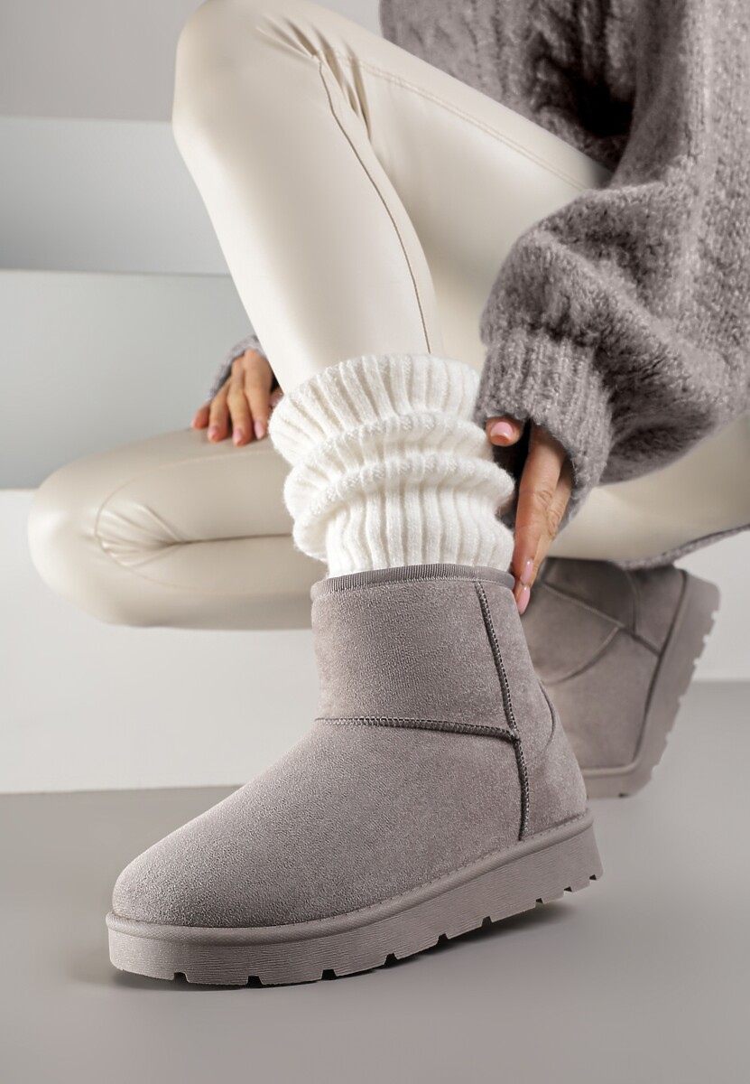 Czarne Klasyczne Śniegowce Wsuwane z Imitacji Zamszu Atuvitte