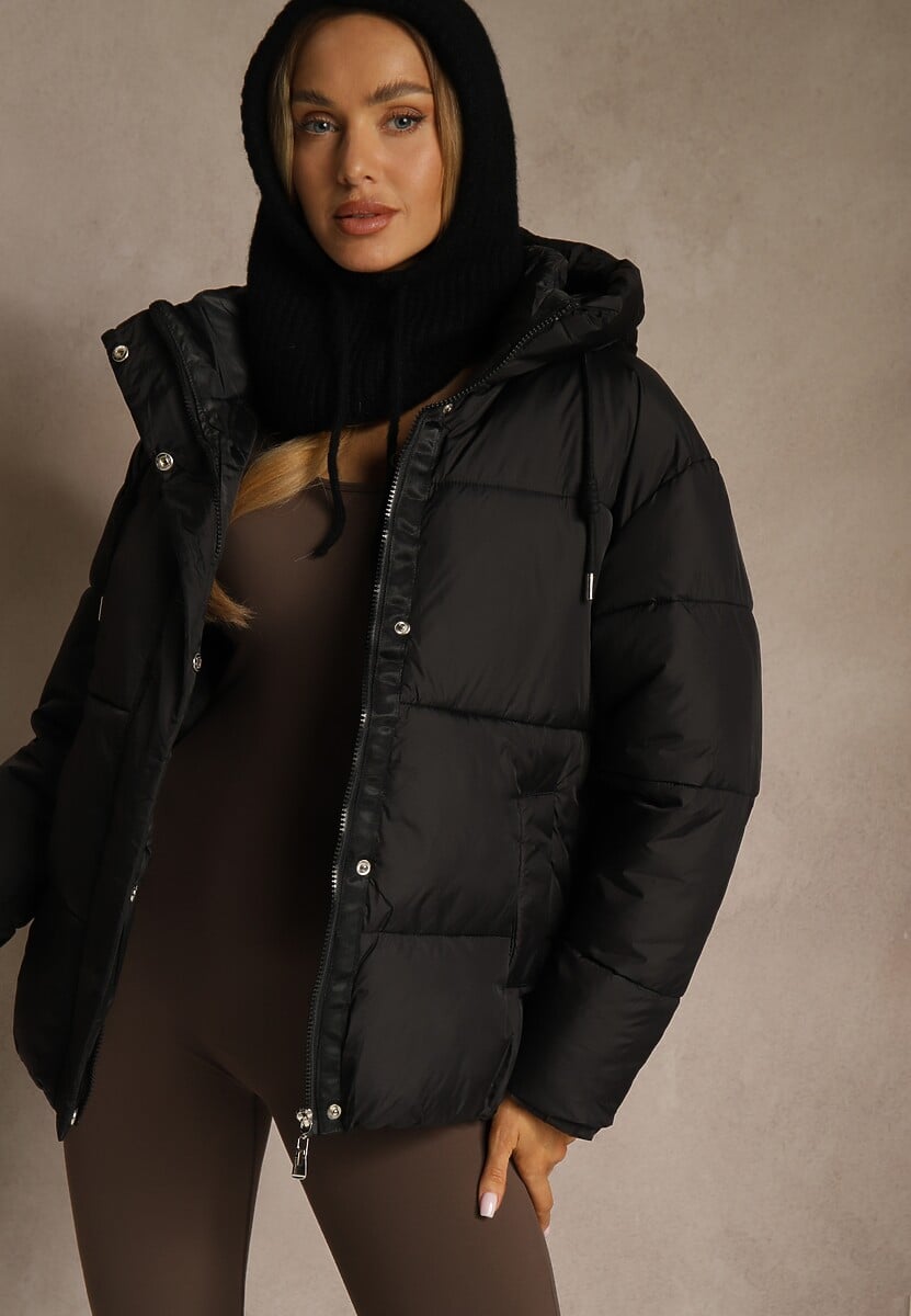 Beżowa Pudełkowa Kurtka z Kapturem i Kieszeniami Zdobiona Pikowanymi Przeszyciami Issenia