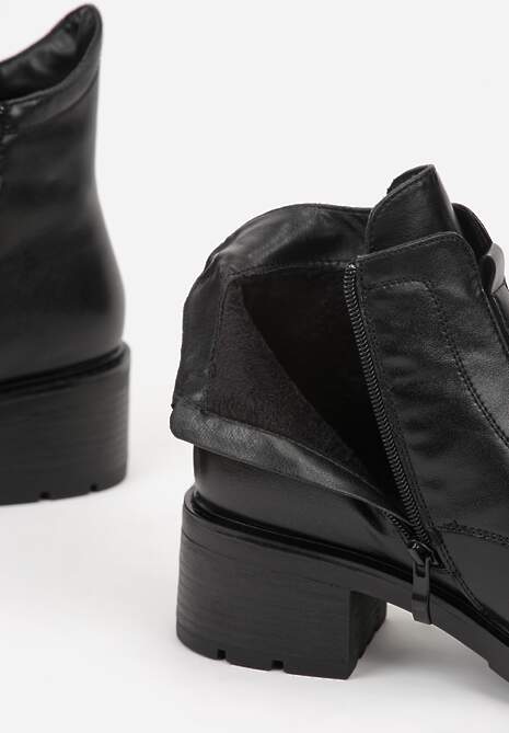 Czarne Botki ze Skóry Naturalnej na Słupku Ozdobione Przeszyciami Deleisa