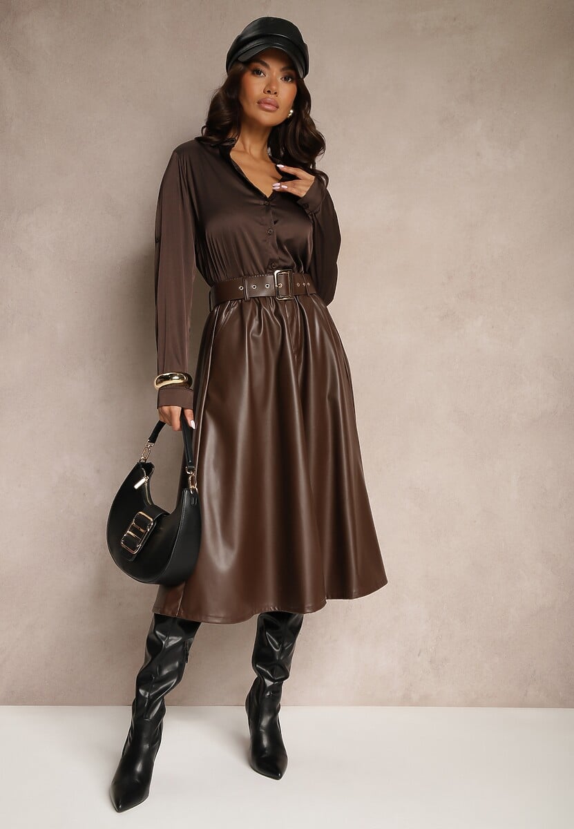 Czarna Spódnica z Ekoskóry o Rozkloszowanym Kroju z Paskiem Sewida