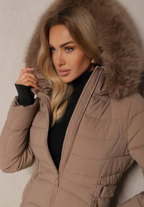 Ciemnobeżowa Pikowana Kurtka z Podszewką z Polarem i Kapturem z Futrzanym Obszyciem Eventina