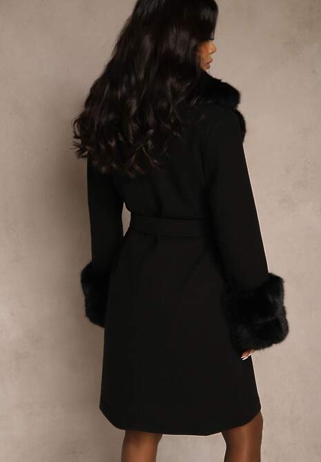 Czarny Dwurzędowy Płaszcz o Eleganckim Fasonie z Futerkowymi Zdobieniami  Lendrie
