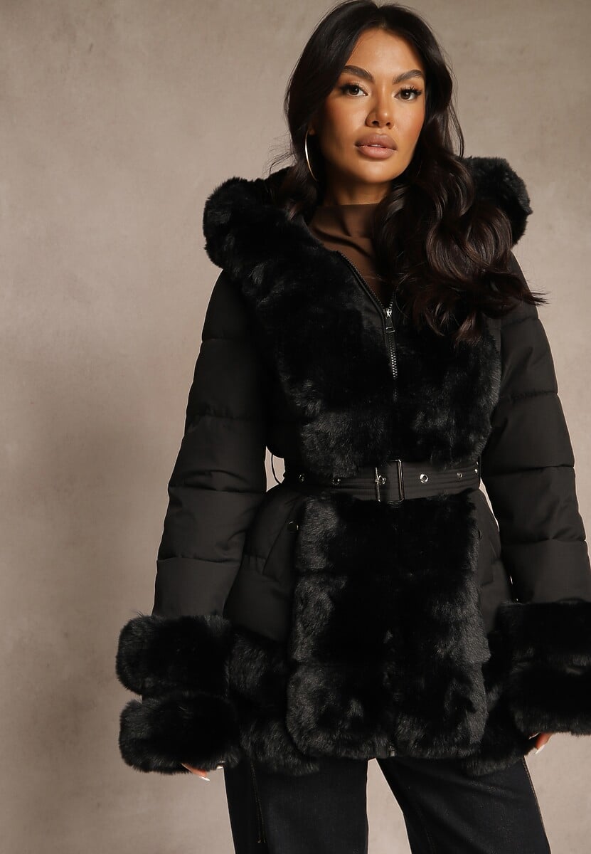 Ciemnobeżowa Kurtka o Taliowanym Kroju z Paskiem Kapturem i Futerkiem Ranalia