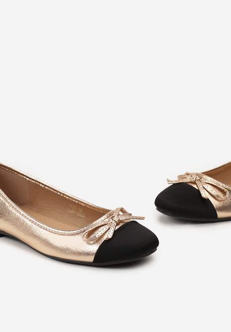 Szampańskie Balerinki z Ozdobnym Noskiem i Subtelną Kokardką Cosalba