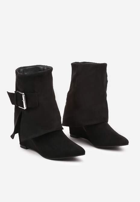 Czarne Botki na Koturnie z Cholewką Imitującą Nogawkę z Paskiem i Klamrą Miarielle