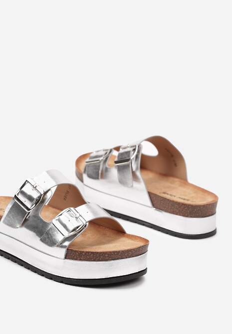 Srebrne Wsuwane Klapki na Grubej Podeszwie z Szerokimi Paskami i Wyściółką z Ekozamszu Iristelle