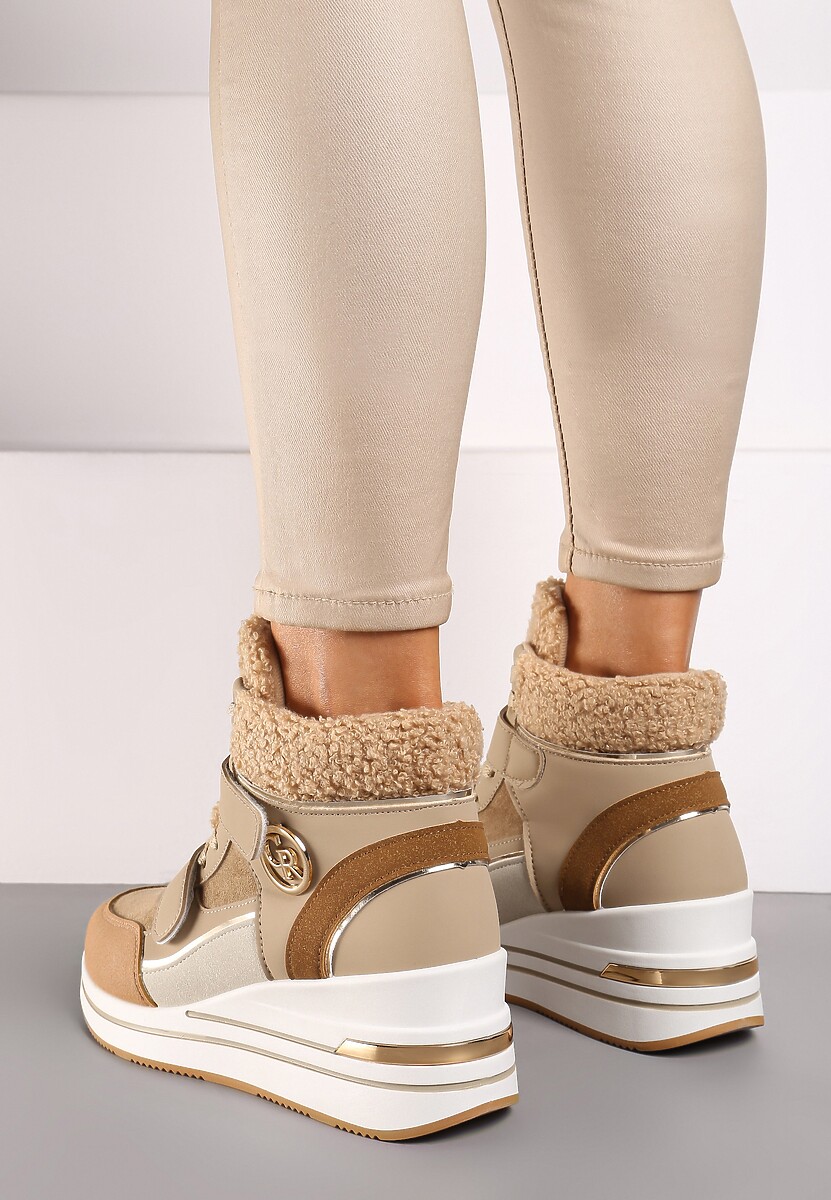 Ciemnobeżowe Sneakersy na Koturnie z Metalicznymi Wstawkami i Sztucznym Futerkiem Lerilanes