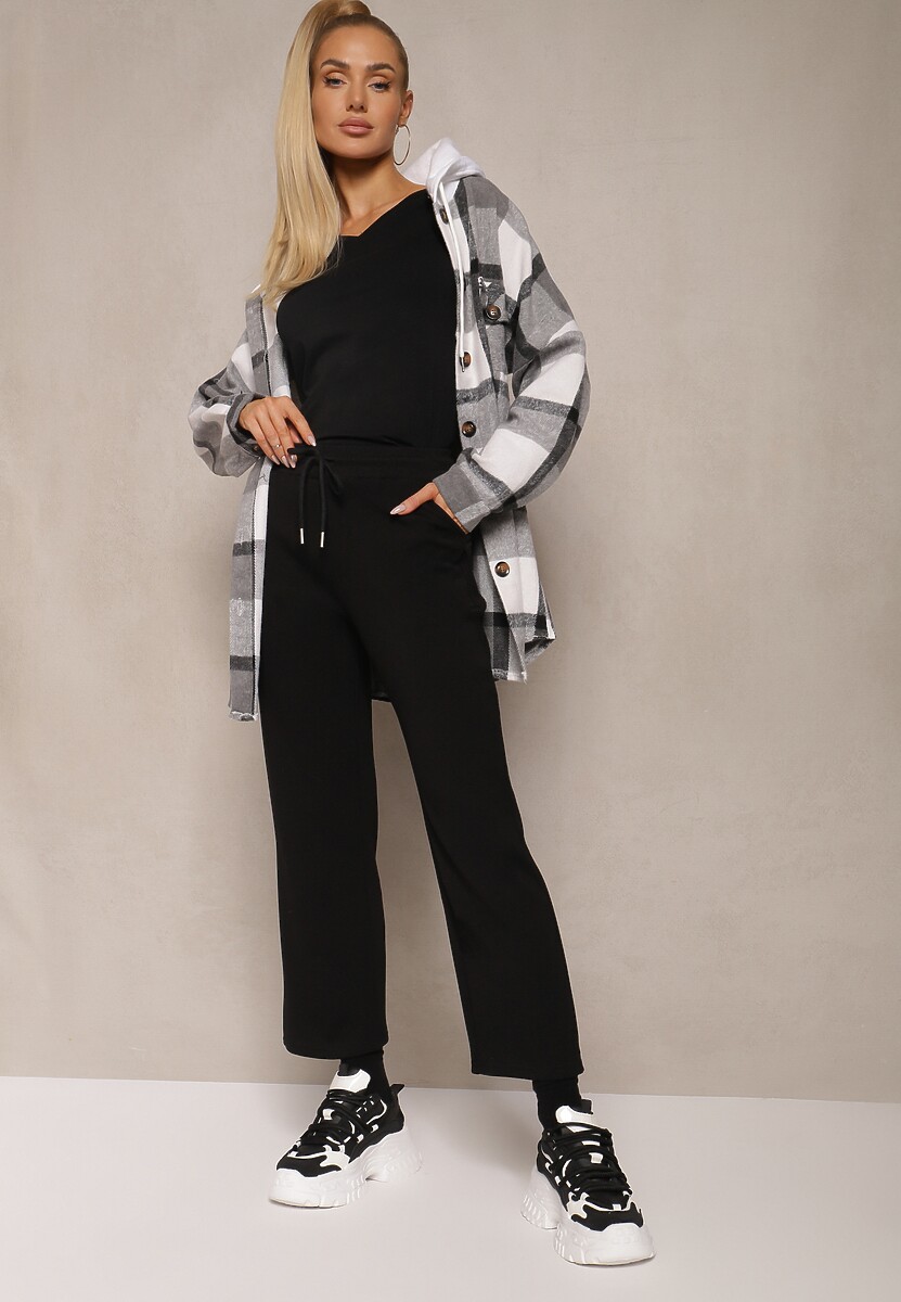 Czarne Spodnie Dresowe o Prostym Kroju z Gumką w Pasie i Kieszeniami Tiaris