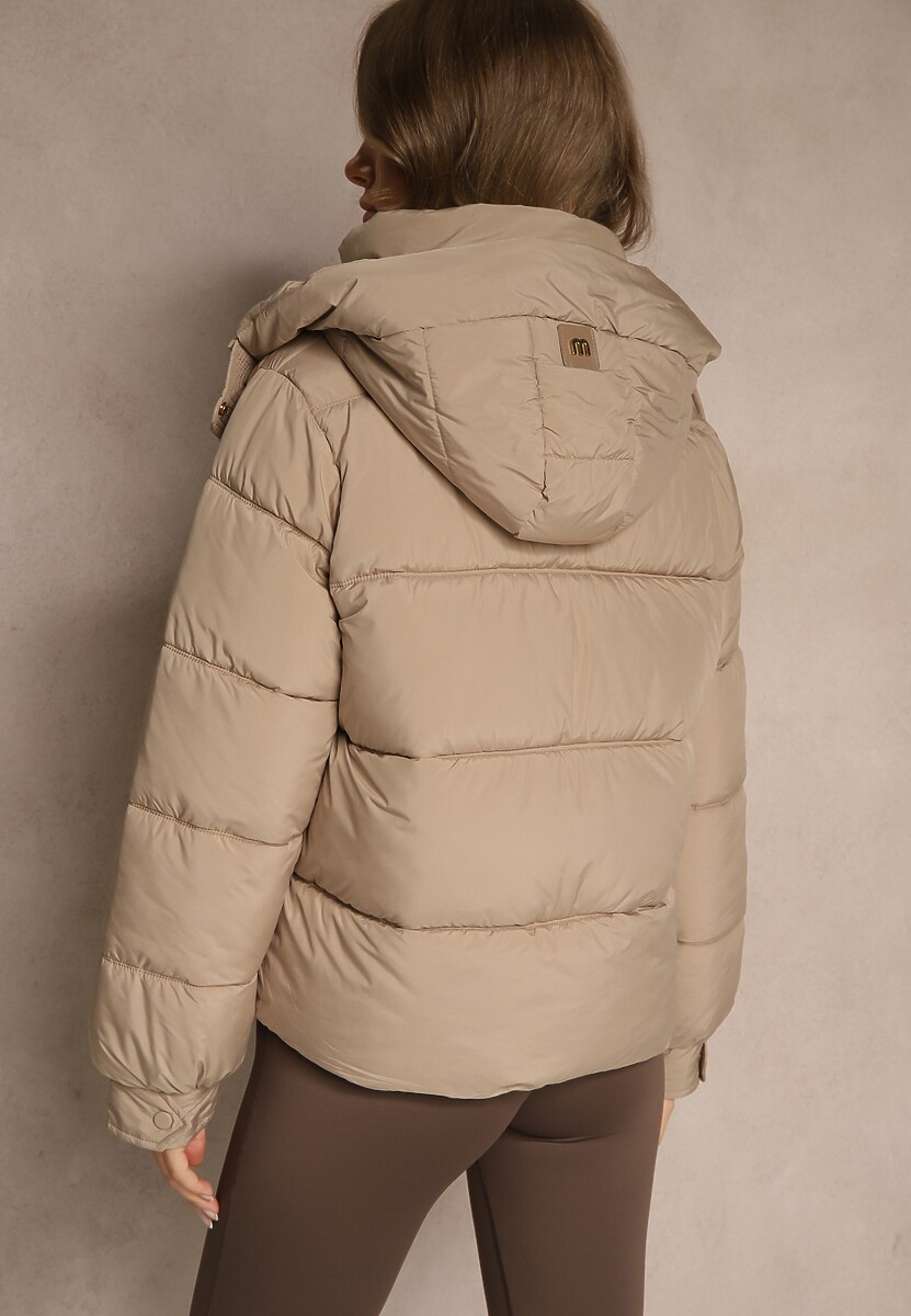 Beżowa Kurtka Puffer z Pikowanymi Przeszyciami i Odpinanym Kapturem Gallerea