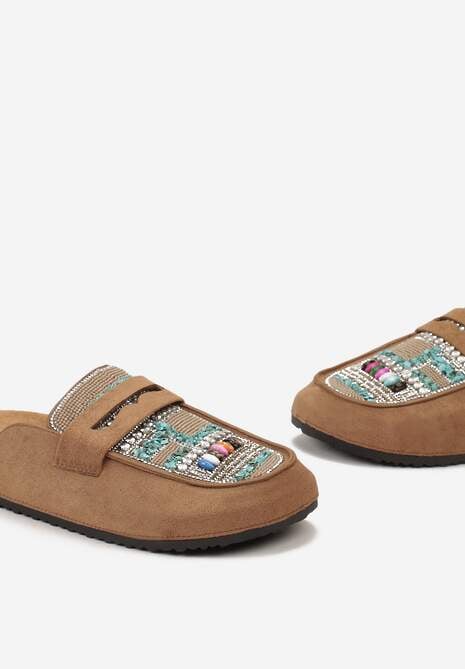 Ciemnobeżowe Klapki Mule z Koralikami na Zakrytym Nosku Aserhia