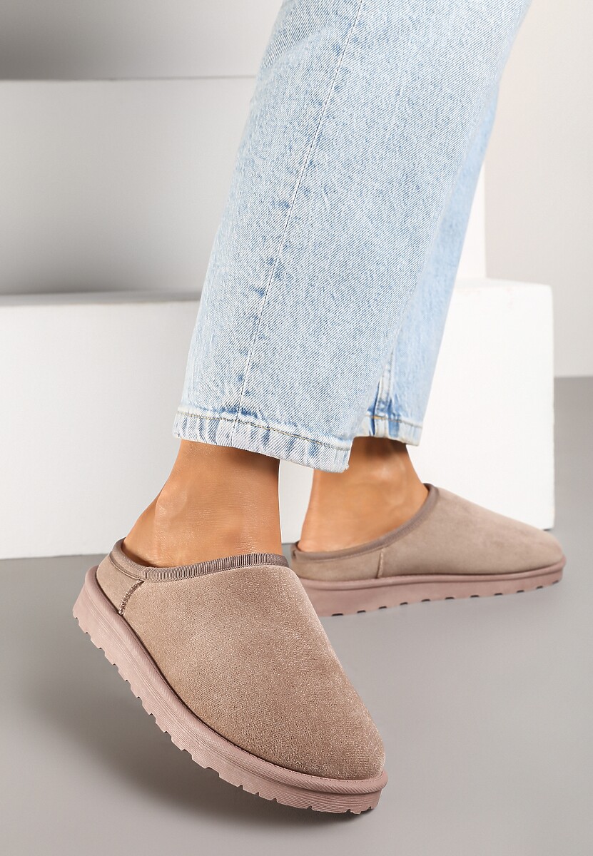 Ciemnobeżowe Casualowe Kapcie na Płaskiej Podeszwie z Futerkiem Peccaria