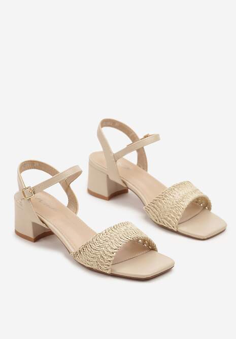 Beżowe Sandały na Słupku Ozdobione Metaliczną Nicią Eravitra