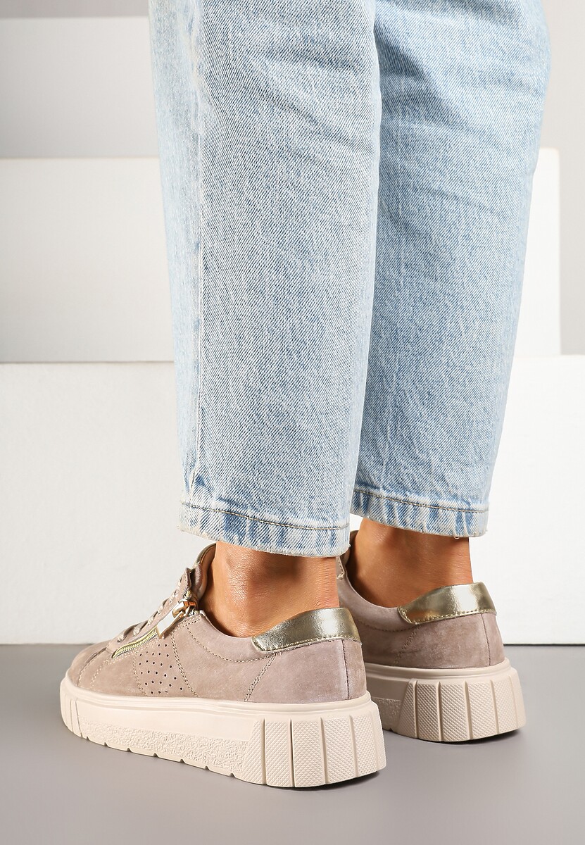Beżowe Sneakersy Skórzane na Platformie z Ozdobnym Suwakiem i Perforacją Niliria