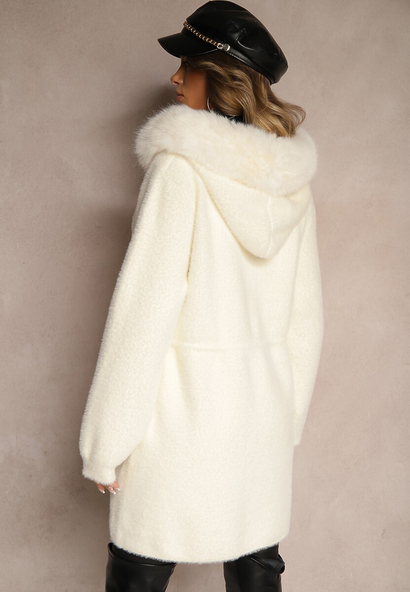 Jasnobeżowy Długi Płaszcz ze Ściągaczem w Pasie Zdobiony Futrem Delithriel