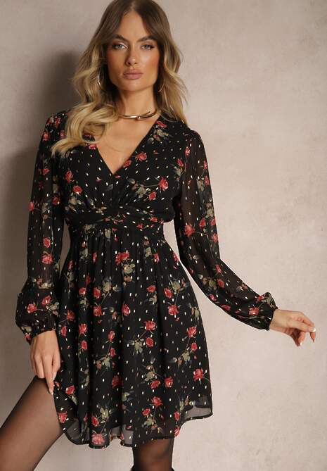 Czarna Taliowana Kwiatowa Sukienka o Rozkloszowanym Kroju Zakończona Ściągaczami Evandrae
