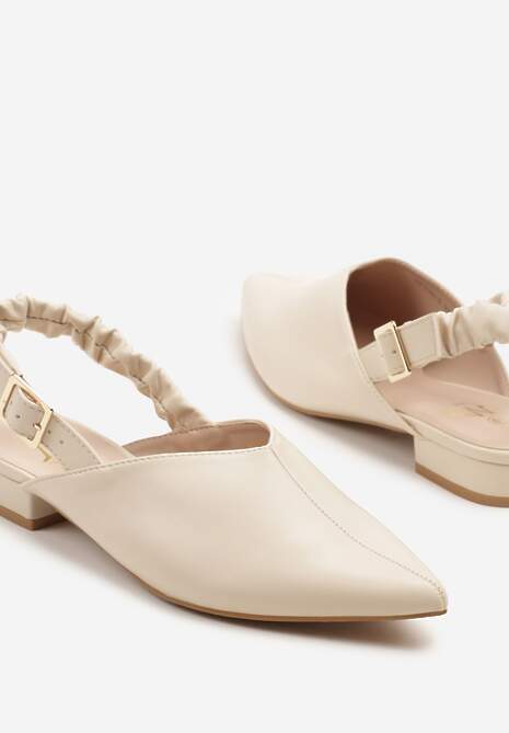 Jasnobeżowe Sandały z Noskiem w Szpic z Zapięciem na Sprzączkę Jenadenna