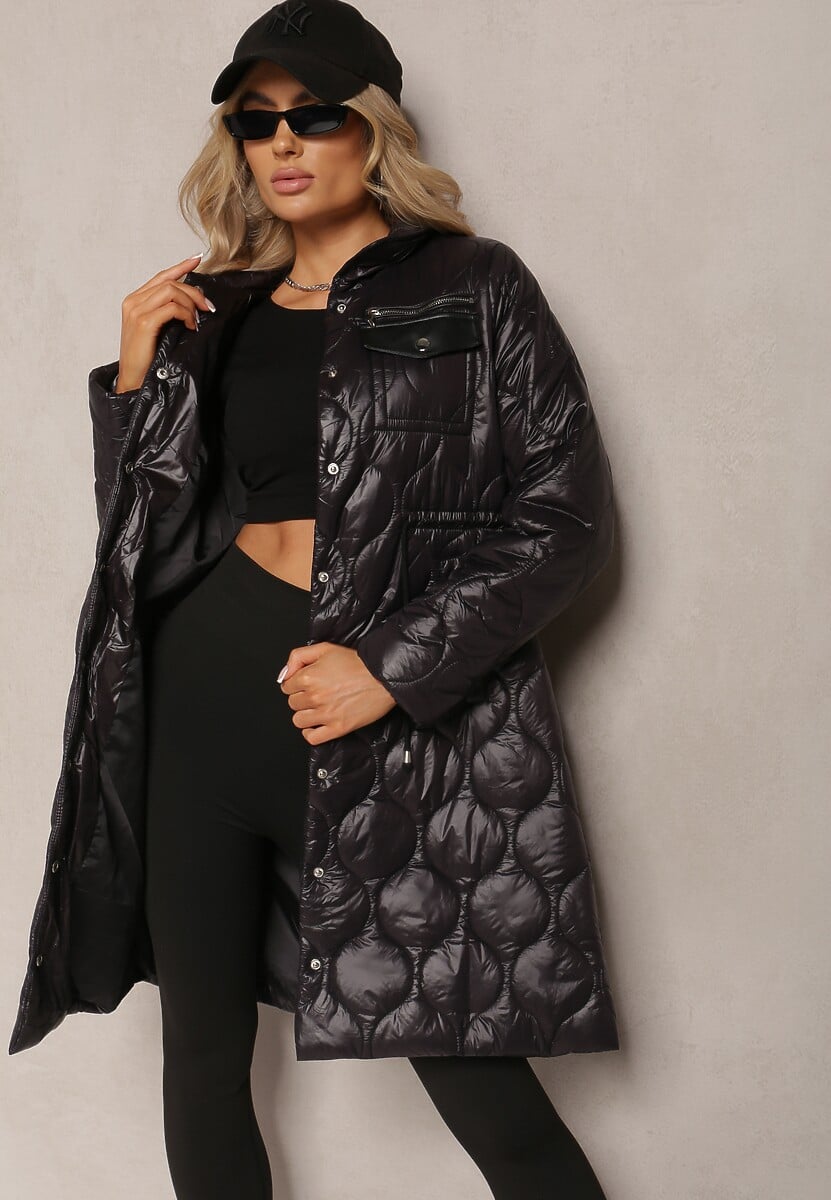 Czarna Kurtka za Kolano z Kołnierzem Pikowana Vilia