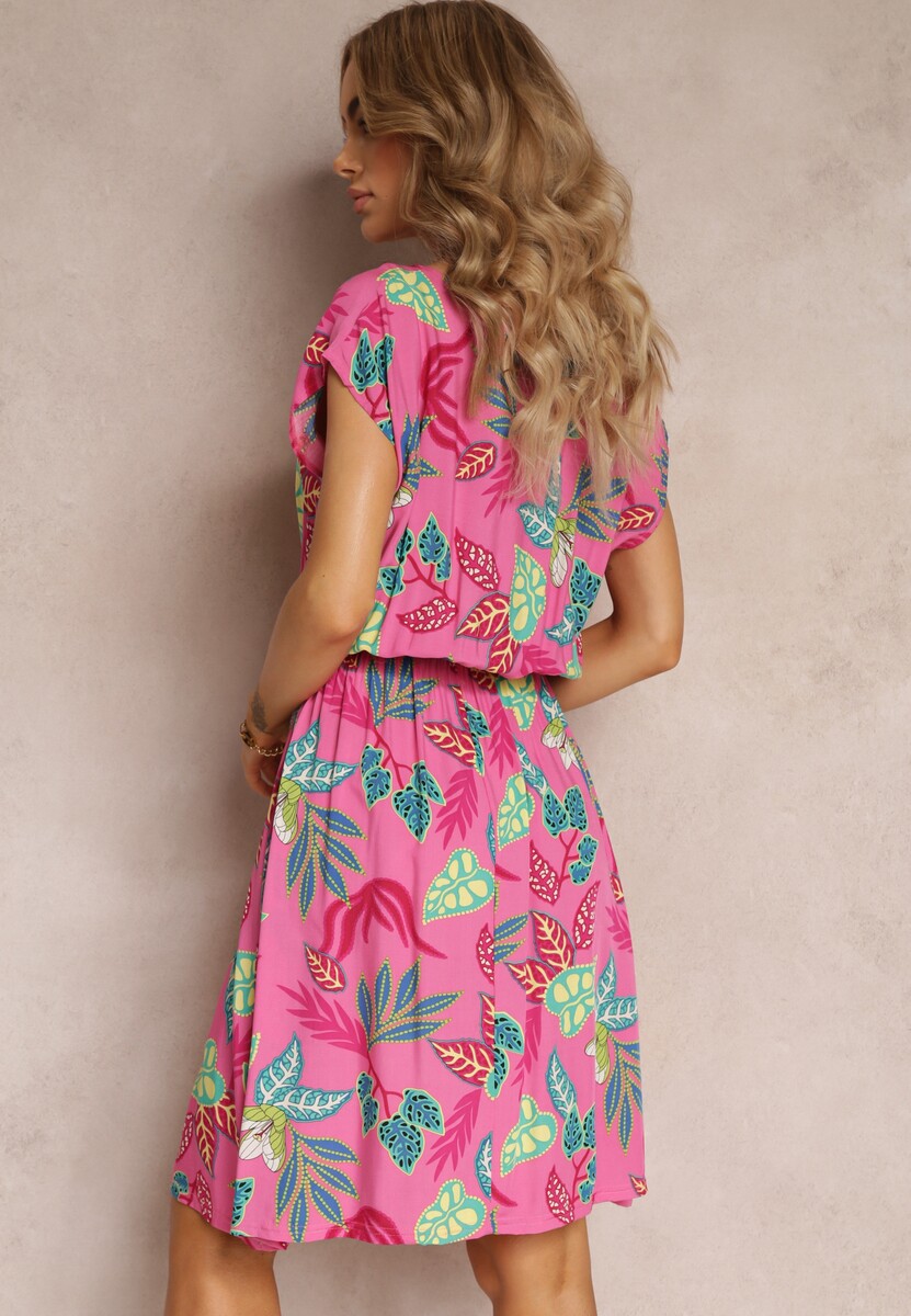 Różowa Rozkloszowana Sukienka Mini z Gumką w Talii z Wiskozy w Kwiaty Miola