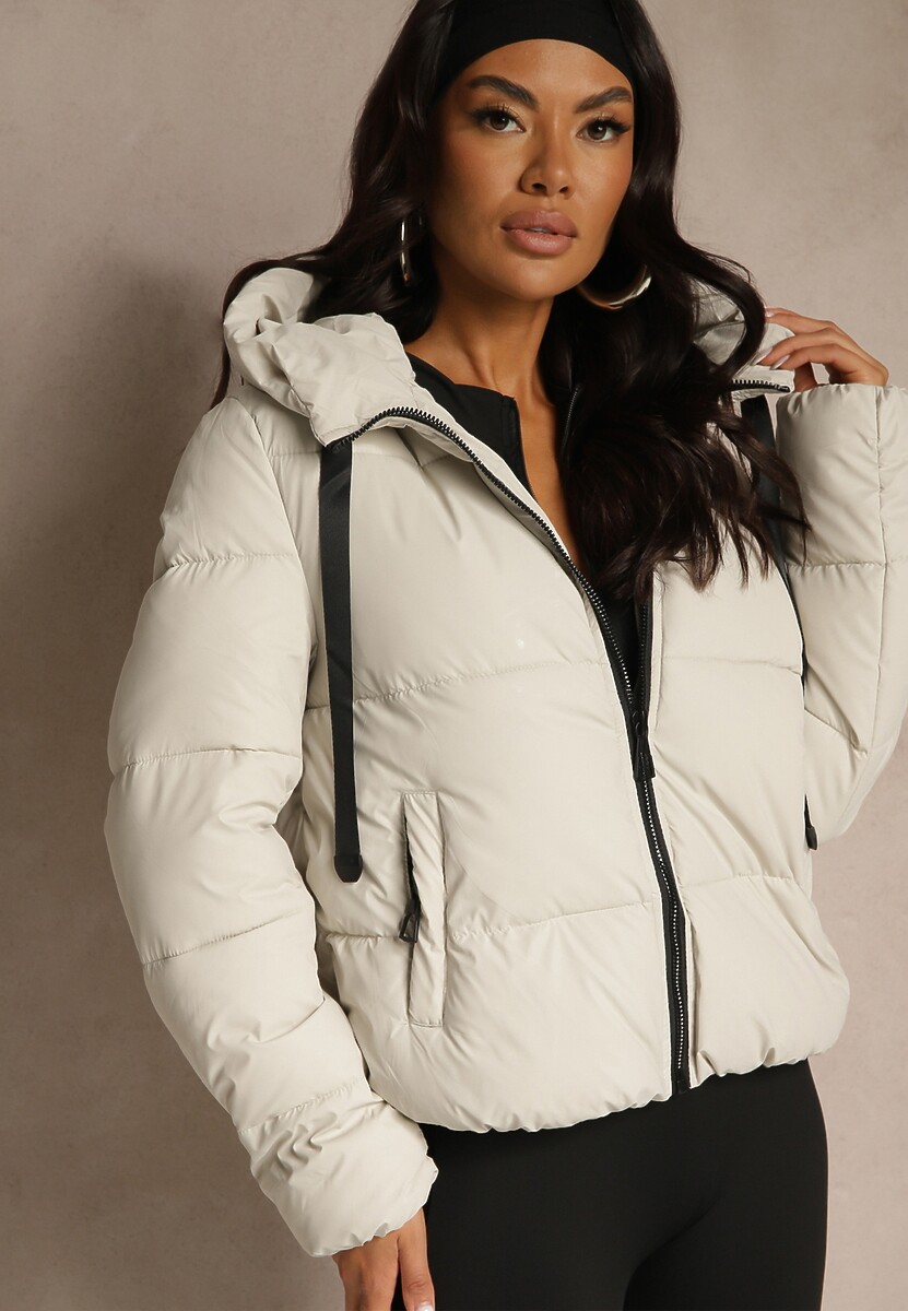 Biała Kurtka Puffer z Pikowanymi Przeszyciami i Kapturem Renaria