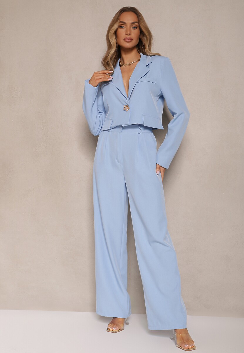 Niebieski Komplet o Garniturowym Kroju ze Spodniami i Marynarką z Broszką Ravkio