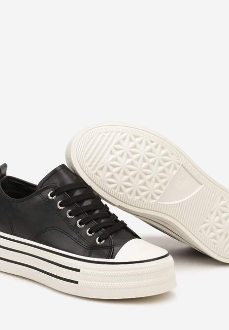 Czarne Streetwearowe Trampki Basic na Grubej Podeszwie w Paski Avirissa