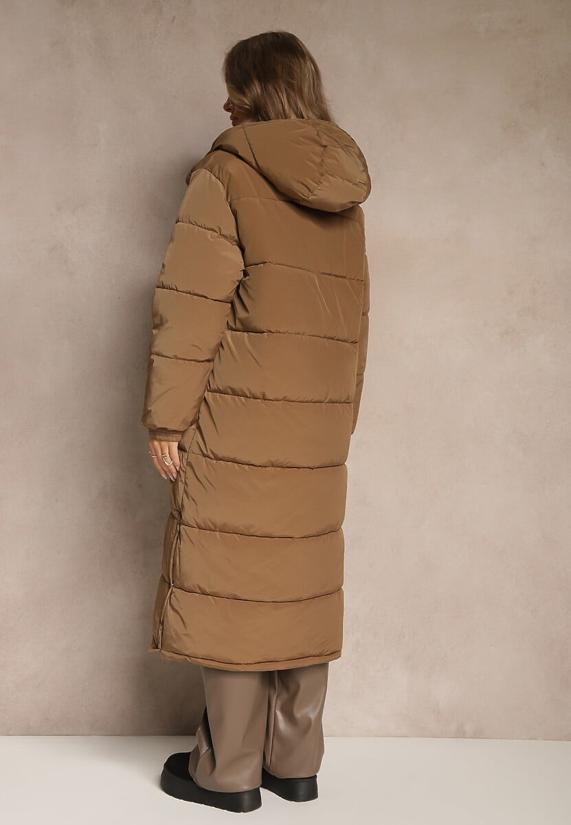 Brązowa Pikowana Kurtka o Długim Fasonie z Kapturem Unina
