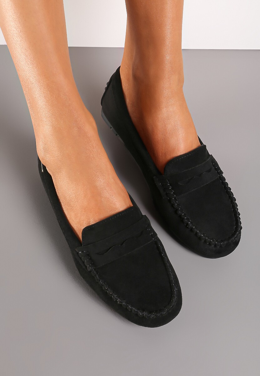 Czarne Płaskie Mokasyny o Klasycznym Fasonie z Przeszyciem Wenniva