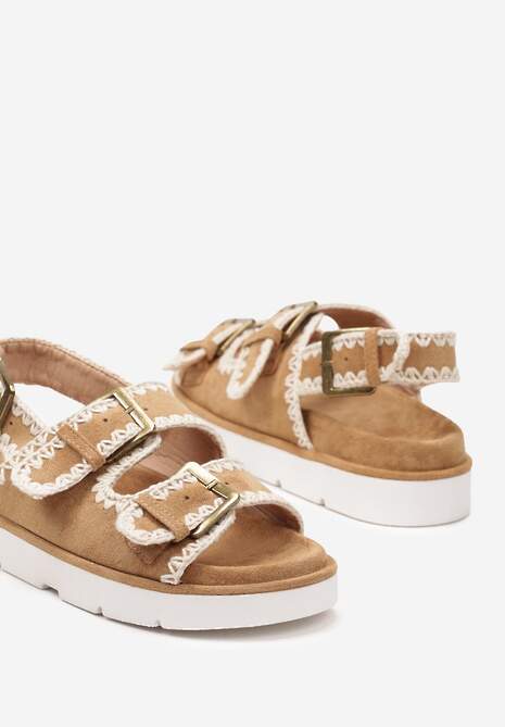 Brązowe Sandały na Niskiej Platformie ze Sprzączkami Obisina