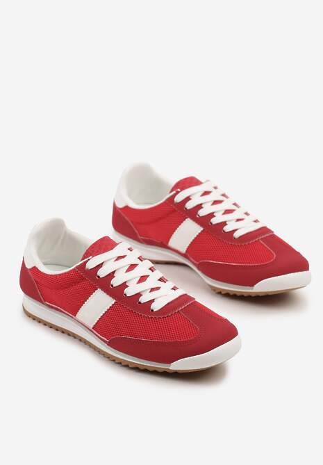 Czerwone Sneakersy Ozdobione Paskiem Cleova