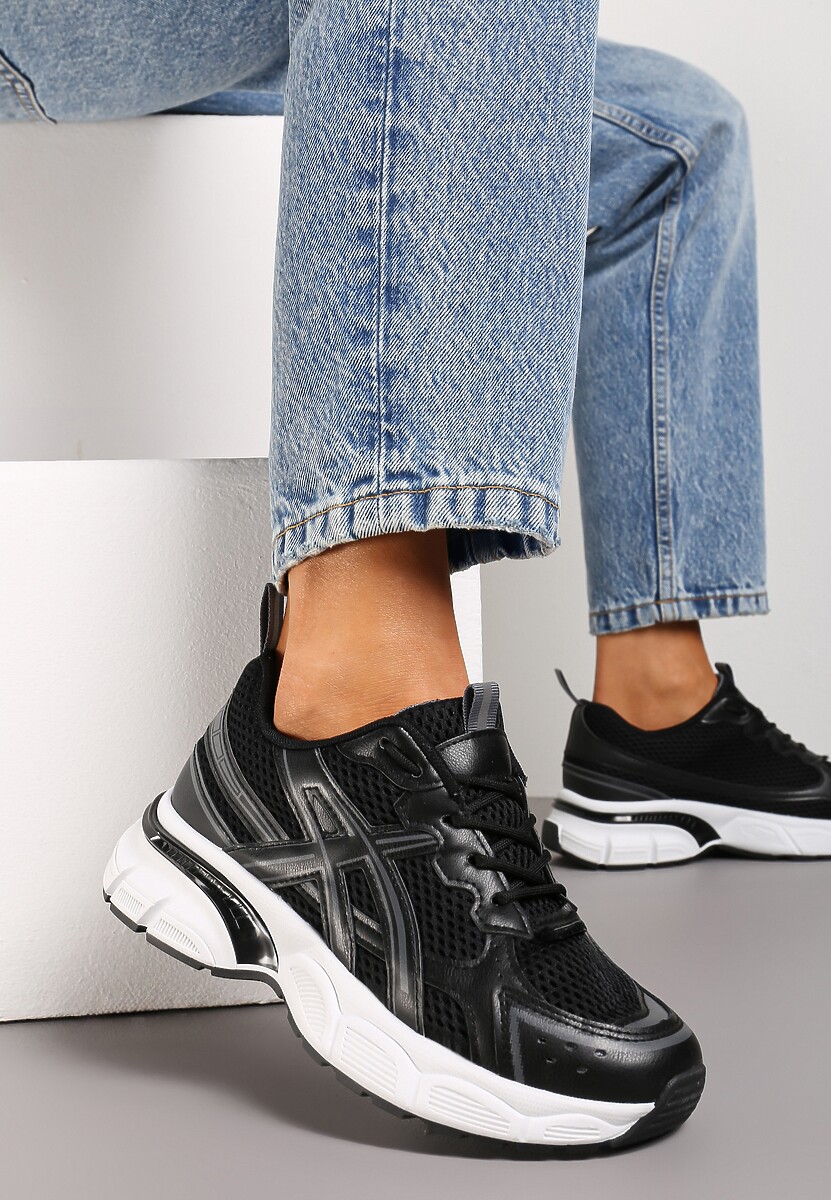 Czarne Sneakersy na Grubej Podeszwie z Siateczkową Cholewką i Sznurowaniem Ravare