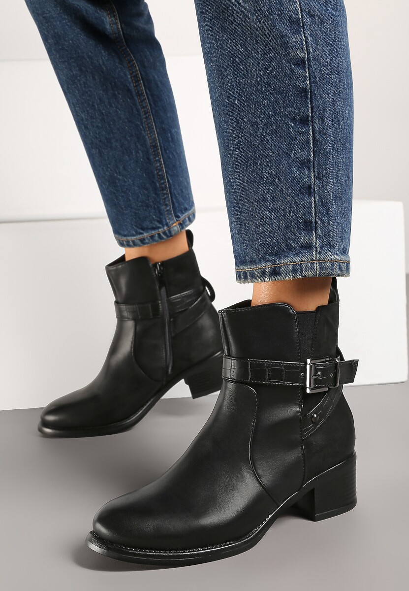 Czarne Botki na Słupku z Klamrą i Paskiem Epatina