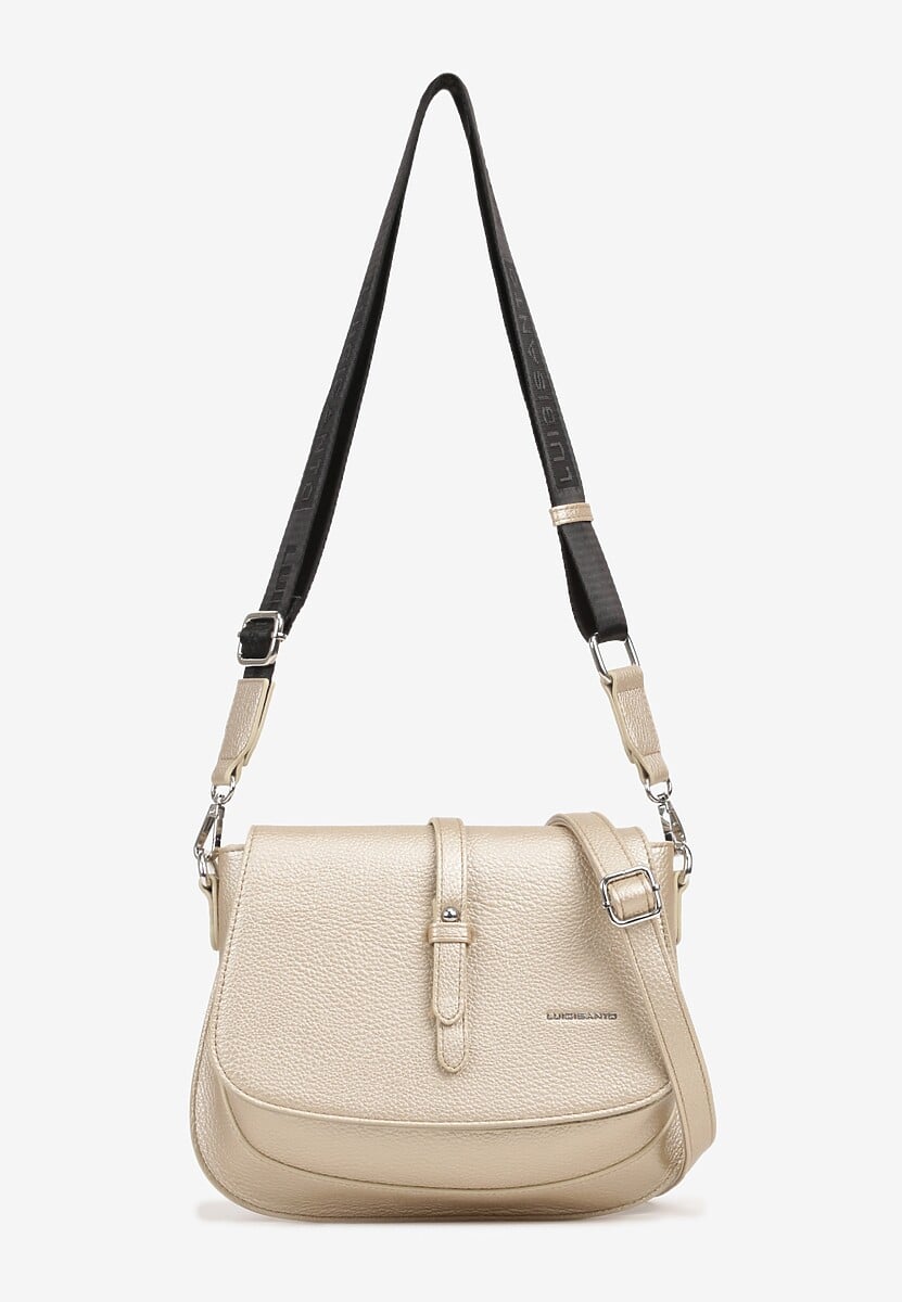 Czarna Torebka o Fasonie Listonoszki z Klapką i Długim Paskiem Sonaliria